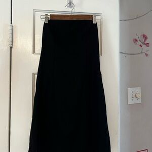 Elegant Black Women's Sleeveless Dress